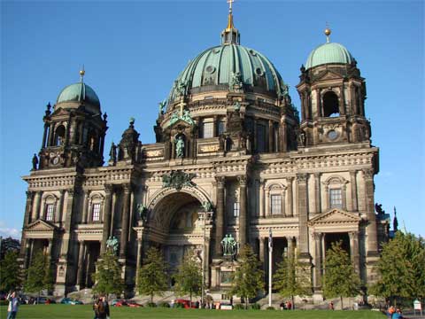 Berliner Dom Museumsinsel und Lustgarten